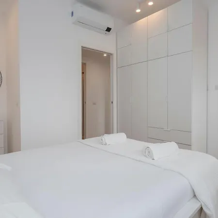 Apartman Ihost Flat - Giambellino 131-2 Milánó