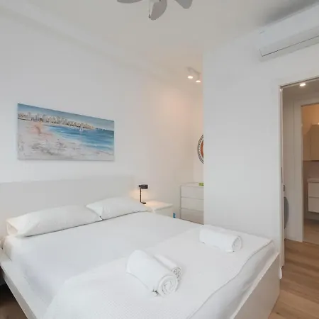 Ihost Flat - Giambellino 131-2 * Milánó